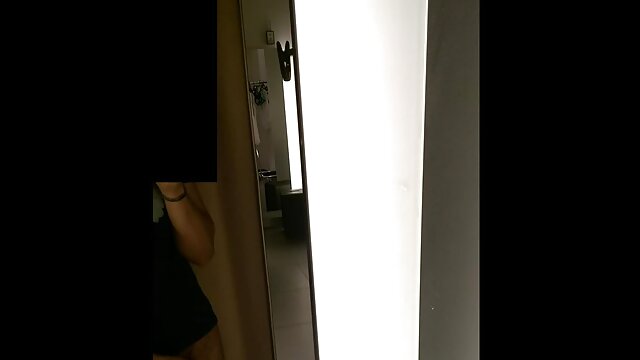 Toerana tena :  Slutty MILF mbola tsara endrika amin'ny fandavahana anal miaraka amin'ny tale Sarimihetsika ho an'ny olon-dehibe 
