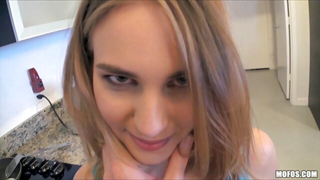 Toerana tena :  Kinky blonde zatovo maka mafy anal kapoka raha toy ny pussy Sarimihetsika ho an'ny olon-dehibe 